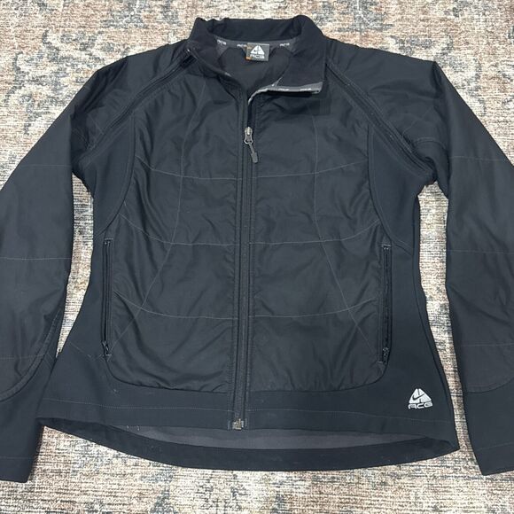 Nike ACG Jacket Women Medium Black Soft Shell Windbreaker Outdoor Performance - Picture 1 of 12